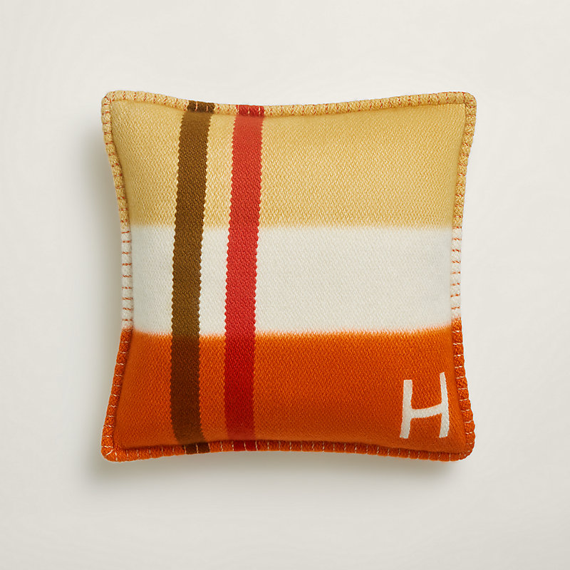 dye-sangle-pillow--103718M 04-
